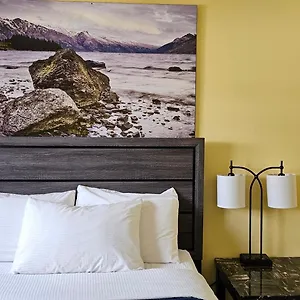 https://port-o-call-inn.richmond-hotels.com